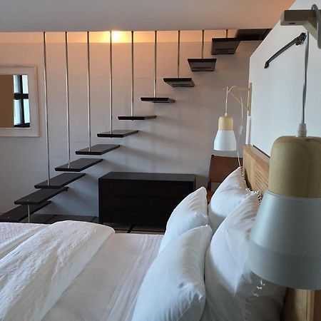 Shorebreak Studio Apartments Sapphire Beach Esterno foto